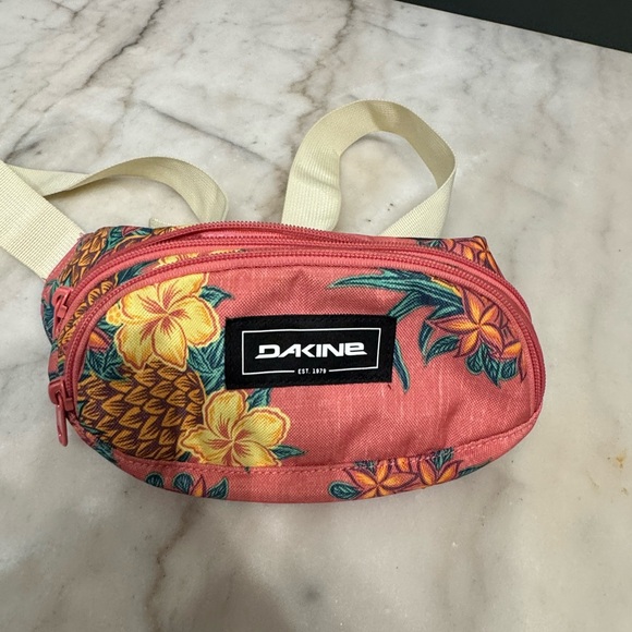Dakine Pink Floral Belt Bag - Picture 1 of 9